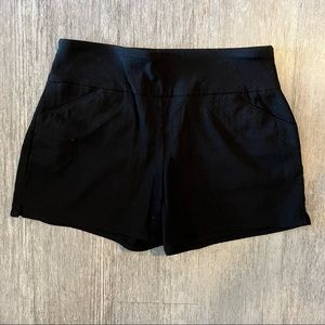 Versona Stretchy Black Shorts, Size 8